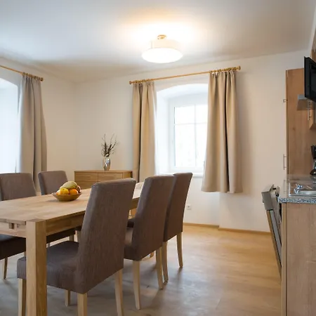 View Julia By We Rent