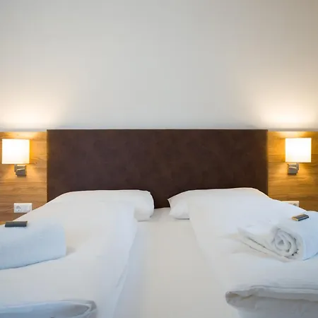 View Julia By We Rent