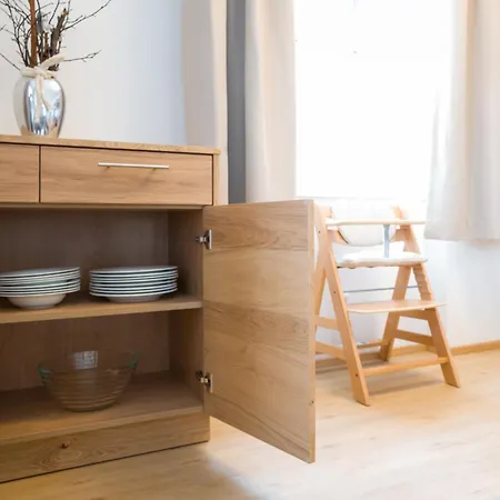 View Julia By We Rent